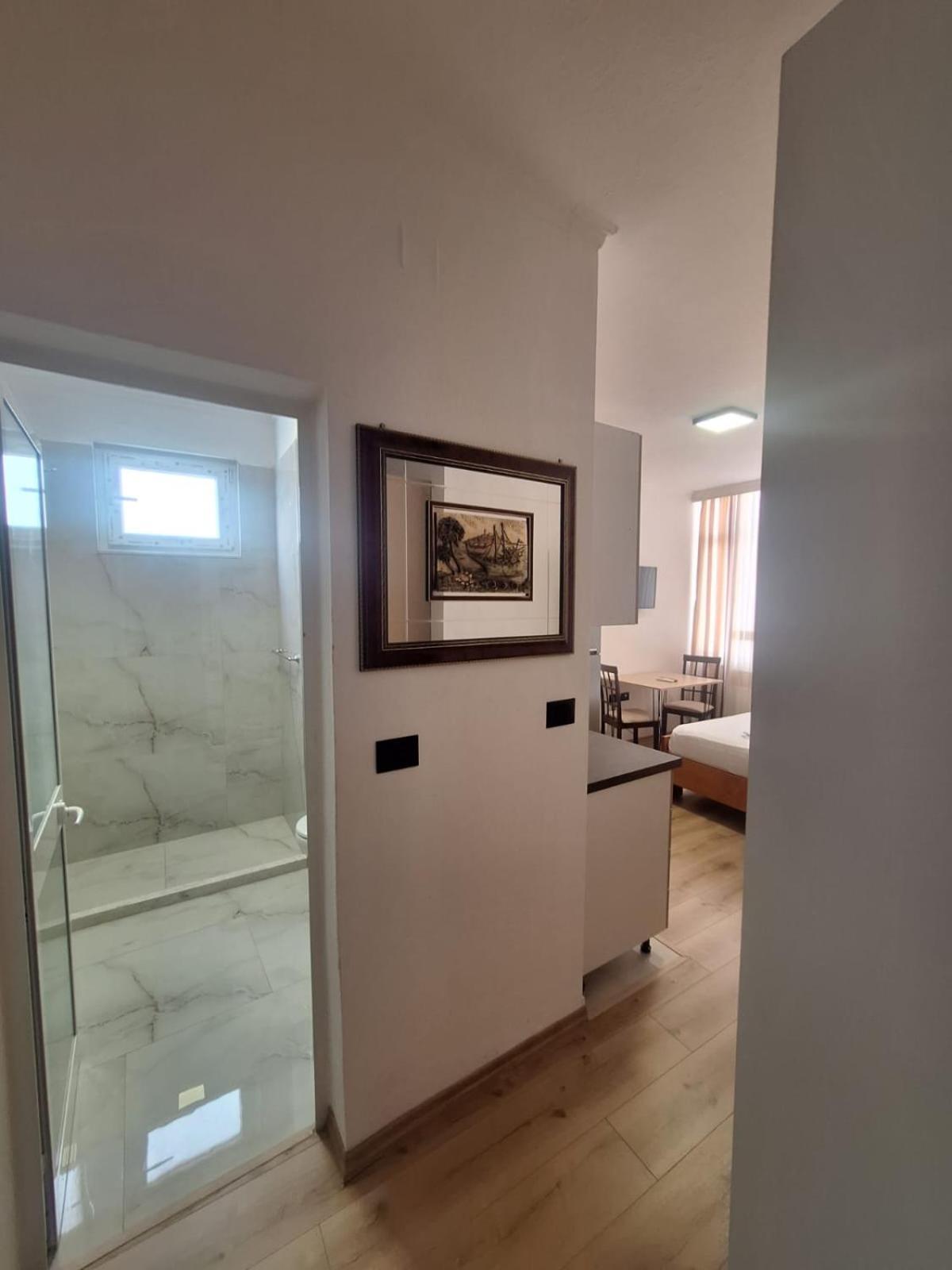Apartamento Albania Cozy & Affordable Near Center Tirana